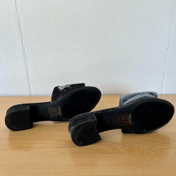 Zigi Soho velvet floral gray slides with small chunky heel - Picture 6 of 6